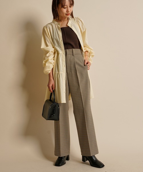 mline（エムライン）の「［mline］WEB限定 チェックタックパンツ（スラックス・レディース・ベージュ/ブラウン・1/2）」の6枚目の写真