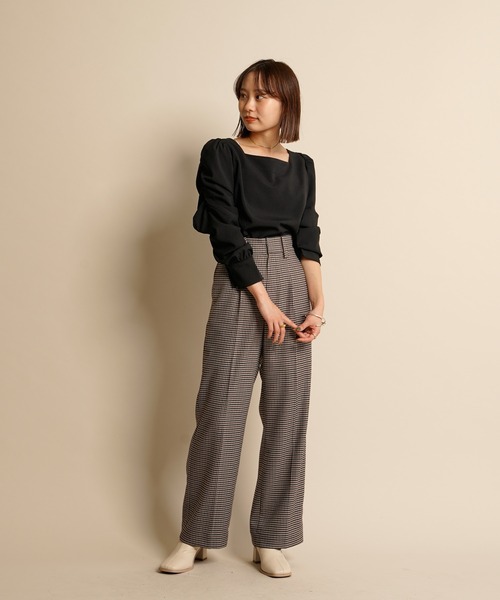 mline（エムライン）の「［mline］WEB限定 チェックタックパンツ（スラックス・レディース・ベージュ/ブラウン・1/2）」の20枚目の写真