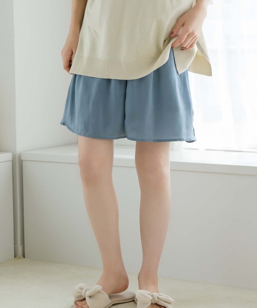 Edit Sheen(エディットシーン)の「ウエストゴムサテンハーフパンツ(その他パンツ・レディース・ブラック/ブルー・MEDIUM)」の2枚目の写真