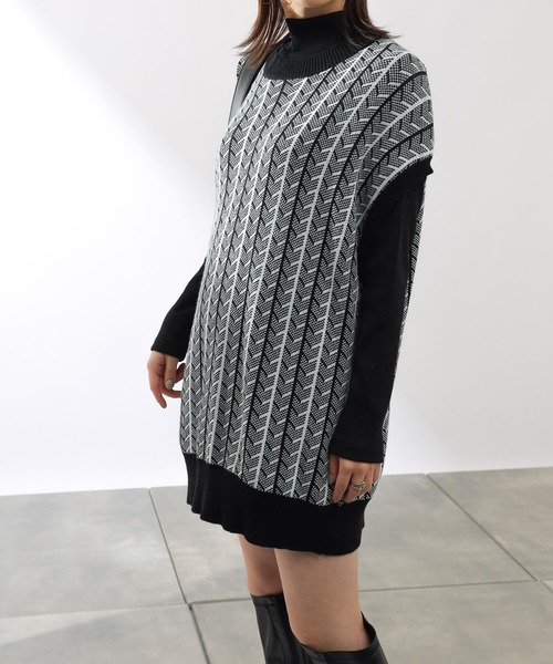 COLONY 2139（コロニートゥーワンスリーナイン）の「ジャガードニットベスト※ユニセックス対応（ベスト・メンズ・ブラック/ブルー・MEDIUM/LARGE/X-LARGE）」の8枚目の写真