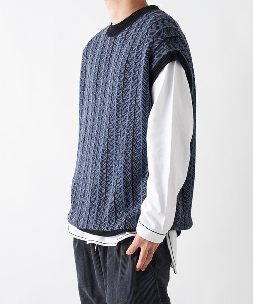COLONY 2139（コロニートゥーワンスリーナイン）の「ジャガードニットベスト※ユニセックス対応（ベスト・メンズ・ブラック/ブルー・MEDIUM/LARGE/X-LARGE）」の12枚目の写真
