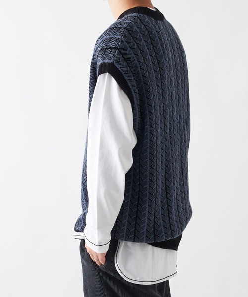 COLONY 2139（コロニートゥーワンスリーナイン）の「ジャガードニットベスト※ユニセックス対応（ベスト・メンズ・ブラック/ブルー・MEDIUM/LARGE/X-LARGE）」の18枚目の写真