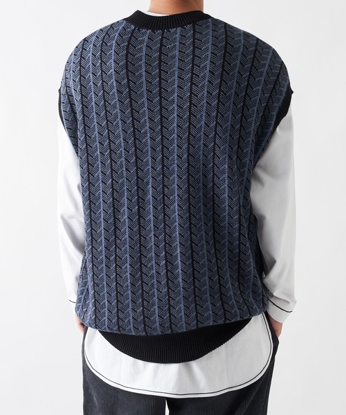 COLONY 2139（コロニートゥーワンスリーナイン）の「ジャガードニットベスト※ユニセックス対応（ベスト・メンズ・ブラック/ブルー・MEDIUM/LARGE/X-LARGE）」の9枚目の写真