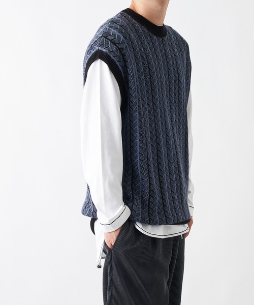 COLONY 2139（コロニートゥーワンスリーナイン）の「ジャガードニットベスト※ユニセックス対応（ベスト・メンズ・ブラック/ブルー・MEDIUM/LARGE/X-LARGE）」の15枚目の写真