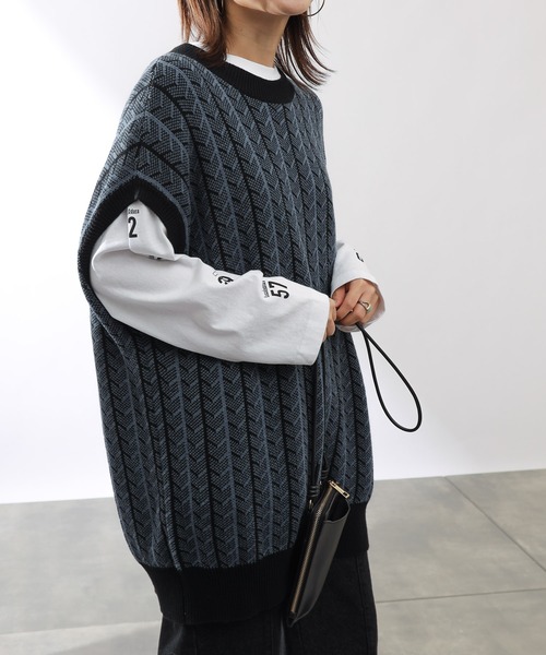 COLONY 2139（コロニートゥーワンスリーナイン）の「ジャガードニットベスト※ユニセックス対応（ベスト・メンズ・ブラック/ブルー・MEDIUM/LARGE/X-LARGE）」の4枚目の写真