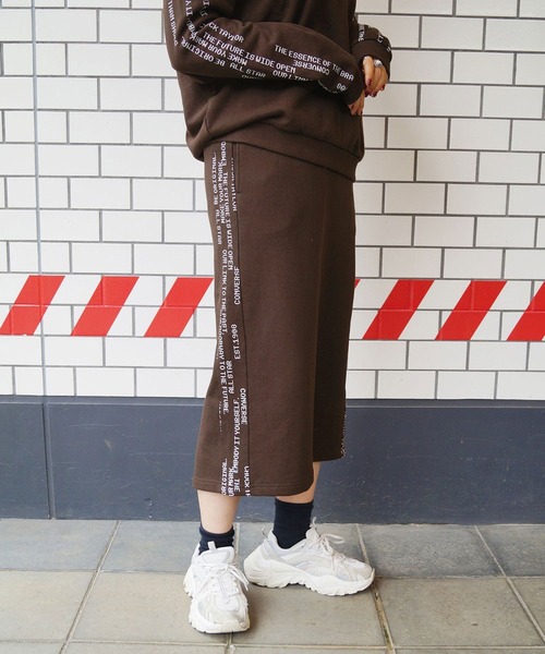 CONVERSE(コンバース)の「【CONVERSE】裏毛スウェット スカート(スカート・レディース・ブラウン/オフホワイト・MEDIUM)」の2枚目の写真