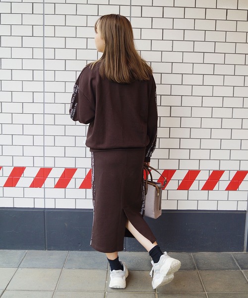 CONVERSE(コンバース)の「【CONVERSE】裏毛スウェット スカート(スカート・レディース・ブラウン/オフホワイト・MEDIUM)」の18枚目の写真