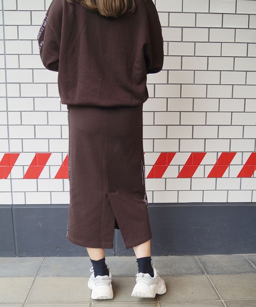 CONVERSE(コンバース)の「【CONVERSE】裏毛スウェット スカート(スカート・レディース・ブラウン/オフホワイト・MEDIUM)」の20枚目の写真