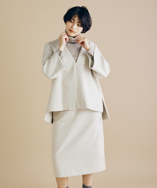 CLEARIMPRESSION （クリアインプレッション）の「圧縮ウール ミドルタイトスカート【セットアップ対応】（スカート・レディース・パープル/アイボリー/キャメル・フリー）」の2枚目の写真