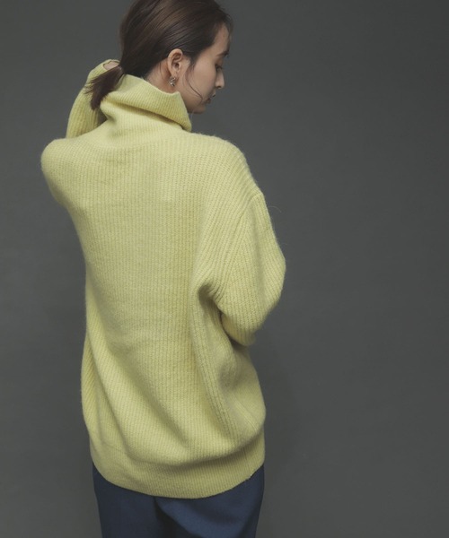 SENSE OF PLACE by URBAN RESEARCH（センスオブプレイスバイアーバンリサーチ）の「ストレッチアルパカビッグタートルセーター（ニット/セーター・レディース・イエロー/アイボリー/ブラック・ONE）」の16枚目の写真