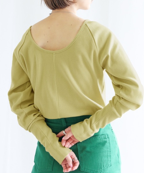 select MOCA（セレクトモカ）の「バックオープンロングスリーブサーマルカットソー（Tシャツ/カットソー・レディース・ブラック/オレンジ/ライトグリーン/アイボリー・FREE）」の2枚目の写真