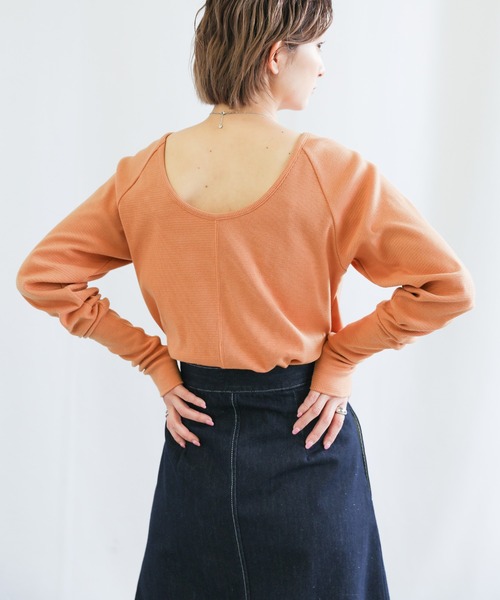 select MOCA（セレクトモカ）の「バックオープンロングスリーブサーマルカットソー（Tシャツ/カットソー・レディース・ブラック/オレンジ/ライトグリーン/アイボリー・FREE）」の9枚目の写真