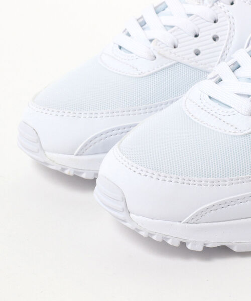 NIKE（ナイキ）の「NIKE / ウィメンズ エア マックス 90（スニーカー・レディース・ブラック/ホワイト/ホワイト系その他2・23.5cm/24.5cm/24.0cm/23.0cm）」の19枚目の写真