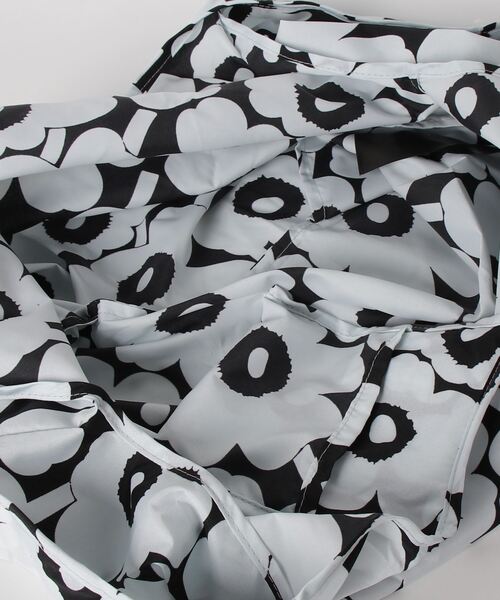 marimekko（マリメッコ）の「Mini Unikko / Smartbag bag（エコバッグ/サブバッグ・レディース・ライトブルー・FREE）」の9枚目の写真