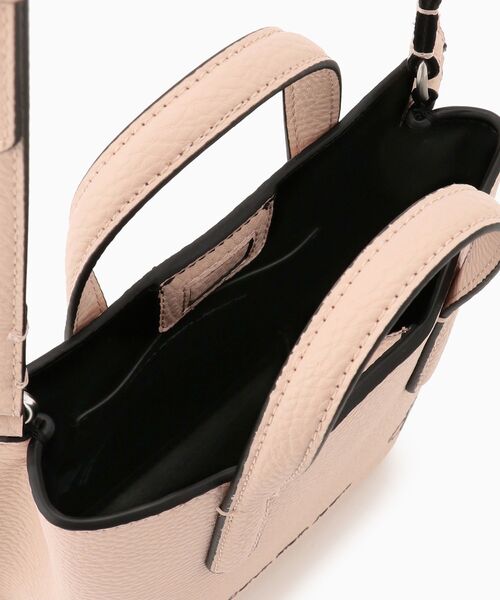 Calvin Klein（カルバン・クライン）の「CKJ SCULPTED PEBBLE ハンドバッグ（トートバッグ・レディース・ブラック・FREE）」の7枚目の写真