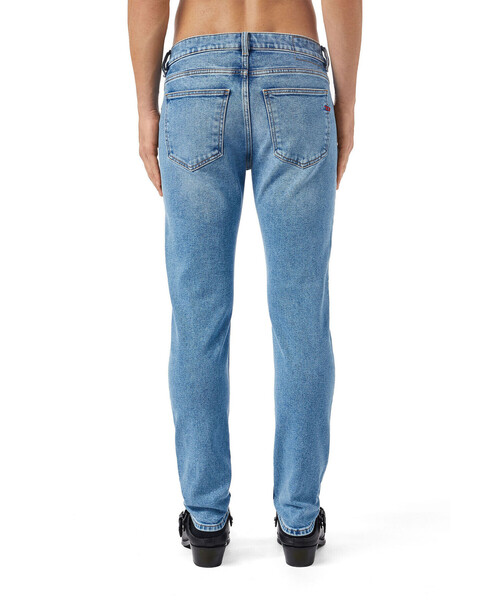 DIESEL(ディーゼル)の「DIESEL SS22 メンズ デニムパンツ スリムフィット サステナブル(デニムパンツ・メンズ・インディゴブルー・30inch/34inch/28inch/36inch/32inch/26inch)」の2枚目の写真