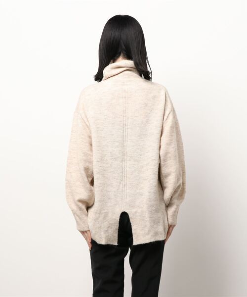 Te chichi（テチチ）の「天竺バックスリットタートルネックニット（ニット/セーター・レディース・ベージュ/グレー/ブルー/グリーン・ﾌﾘ-）」の6枚目の写真