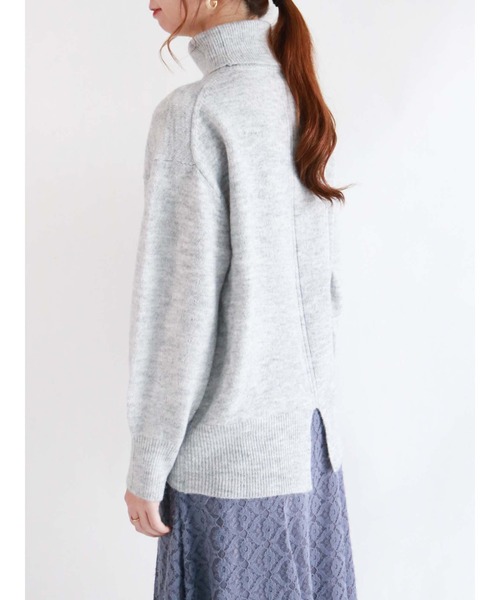 Te chichi（テチチ）の「天竺バックスリットタートルネックニット（ニット/セーター・レディース・ベージュ/グレー/ブルー/グリーン・ﾌﾘ-）」の2枚目の写真
