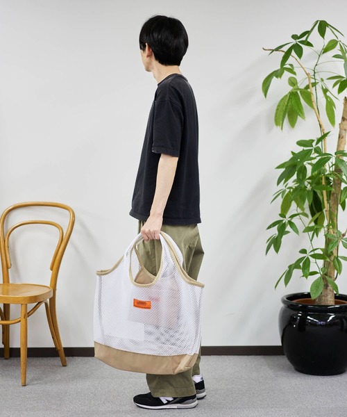 UNIVERSAL OVERALL（ユニバーサルオーバーオール）の「【UNIVERSAL OVERALL】MESH TOTE BAG / メッシュトートバック（トートバッグ・レディース・ベージュ/グリーン/ブラック・FREE）」の14枚目の写真