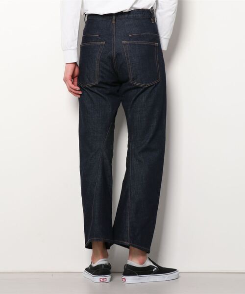 NVRFRGT（ネヴァーフォーゲット）の「NVRFRGT ORGANIC DENIM 3D TWISTED JEANS (NF221P04B)（デニムパンツ・メンズ・インディゴブルー・1/2）」の4枚目の写真