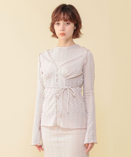 ME COUTURE（ミークチュール）の「レースレイヤードトップス（Tシャツ/カットソー・レディース・オフホワイト/ピンクベージュ・FREE）」の4枚目の写真