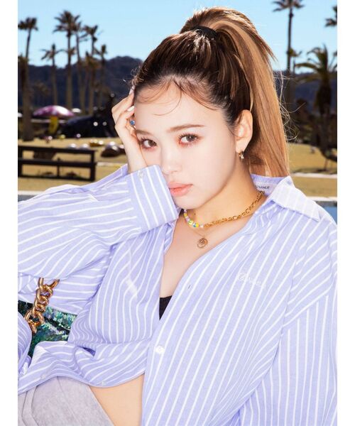 CALNAMUR（カルナムール）の「ボーイフレンドルーズシャツ（シャツ/ブラウス・レディース・ブルー/ホワイト・FREE）」の6枚目の写真