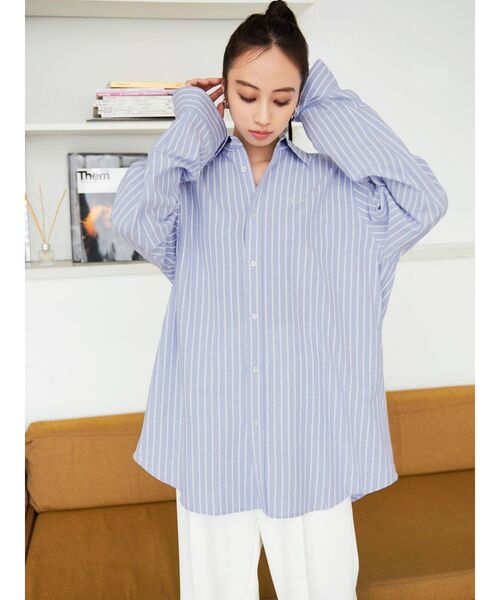 CALNAMUR（カルナムール）の「ボーイフレンドルーズシャツ（シャツ/ブラウス・レディース・ブルー/ホワイト・FREE）」の13枚目の写真