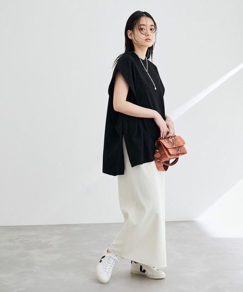 ADAM ET ROPE'（アダムエロペ）の「フォルムオーバーＴシャツ（Tシャツ/カットソー・レディース・ホワイト/ブラック・FREE）」の4枚目の写真