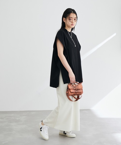 ADAM ET ROPE'（アダムエロペ）の「フォルムオーバーＴシャツ（Tシャツ/カットソー・レディース・ホワイト/ブラック・FREE）」の15枚目の写真