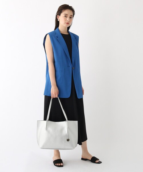 OPAQUE.CLIP（オペークドットクリップ）の「◆フェイクレザーA4サイズトートバッグ（トートバッグ・レディース・ブラック/ベージュ/シルバー/ブルー・00）」の5枚目の写真