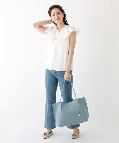 OPAQUE.CLIP（オペークドットクリップ）の「◆フェイクレザーA4サイズトートバッグ（トートバッグ・レディース・ブラック/ベージュ/シルバー/ブルー・00）」の9枚目の写真