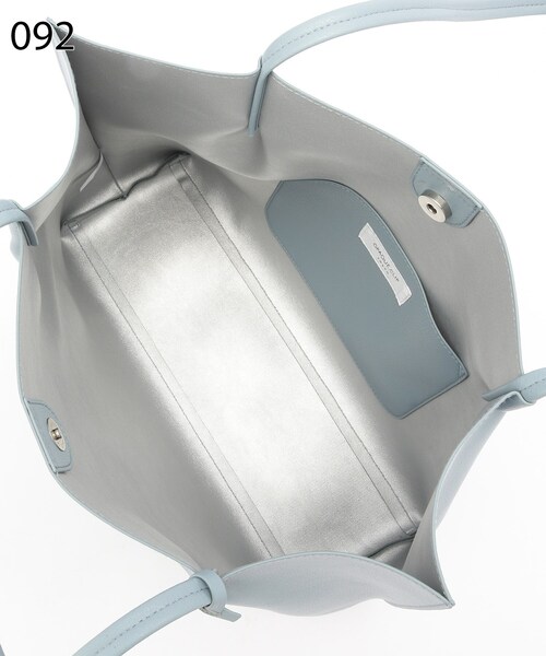 OPAQUE.CLIP（オペークドットクリップ）の「◆フェイクレザーA4サイズトートバッグ（トートバッグ・レディース・ブラック/ベージュ/シルバー/ブルー・00）」の17枚目の写真