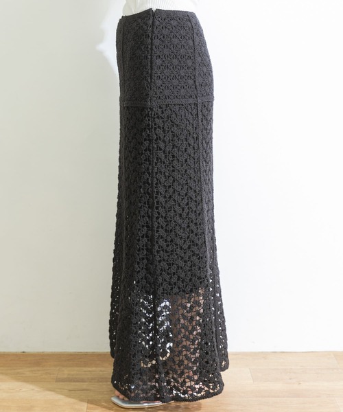 URBAN RESEARCH（アーバンリサーチ）の「レースマーメイドロングスカート（スカート・レディース・ブラック/ナチュラル・38/36）」の17枚目の写真