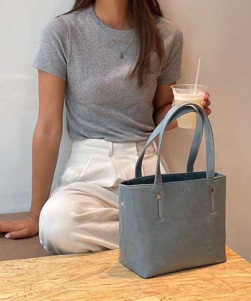 CANAL JEAN(キャナルジーン)の「smileyranna フェイクレザートートバッグ(トートバッグ・レディース・ベージュ/サックスブルー・ONE SIZE)」の7枚目の写真