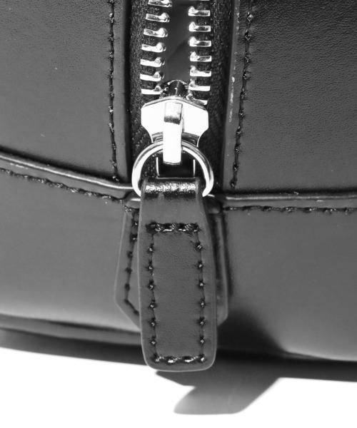 YAHKI（ヤーキ）の「YAHKI/ヤーキ OFT W FACE BAG-1 レザーショルダーバッグ（ショルダーバッグ・レディース・ライラック/ベージュ/ブラック/プラム・ONE SIZE）」の6枚目の写真