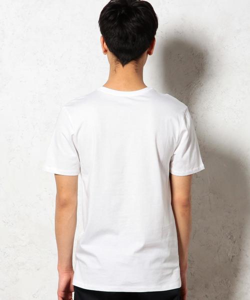 green label relaxing（グリーンレーベルリラクシング）の「[ナイキ] NIKE フローラルスウッシュ TEE（Tシャツ/カットソー・メンズ・ホワイト/グレー・SMALL/MEDIUM/LARGE）」の3枚目の写真