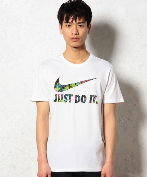 green label relaxing（グリーンレーベルリラクシング）の「[ナイキ] NIKE フローラルスウッシュ TEE（Tシャツ/カットソー・メンズ・ホワイト/グレー・SMALL/MEDIUM/LARGE）」の8枚目の写真