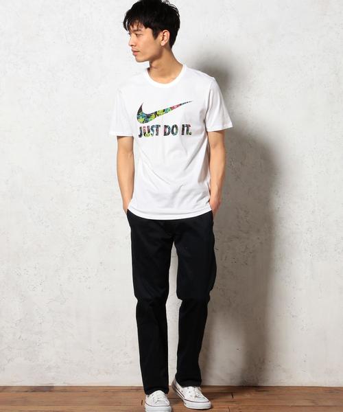 green label relaxing（グリーンレーベルリラクシング）の「[ナイキ] NIKE フローラルスウッシュ TEE（Tシャツ/カットソー・メンズ・ホワイト/グレー・SMALL/MEDIUM/LARGE）」の10枚目の写真