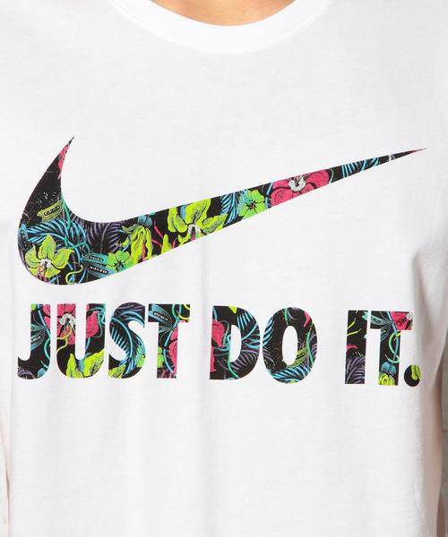 green label relaxing（グリーンレーベルリラクシング）の「[ナイキ] NIKE フローラルスウッシュ TEE（Tシャツ/カットソー・メンズ・ホワイト/グレー・SMALL/MEDIUM/LARGE）」の5枚目の写真