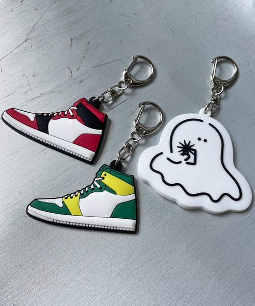 SPINNS(スピンズ)の「イラストデザイン ラバーキーホルダー(キーホルダー・レディース・A/B/C・ONESIZE)」の13枚目の写真