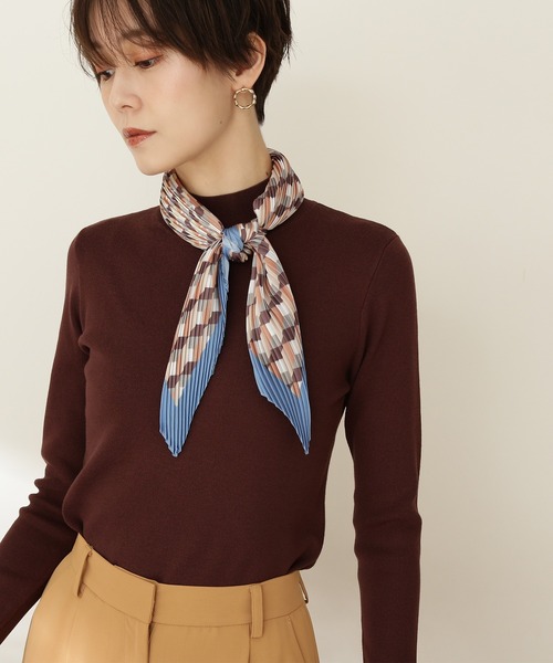 N.(N. Natural Beauty Basic)(エヌエヌナチュラルビューティーベーシック)の「◆総針ボトルネック長袖ニット(ニット/セーター・レディース・ブラック/レッド/グリーン/クリーム/チョコ・MEDIUM)」の1枚目の写真