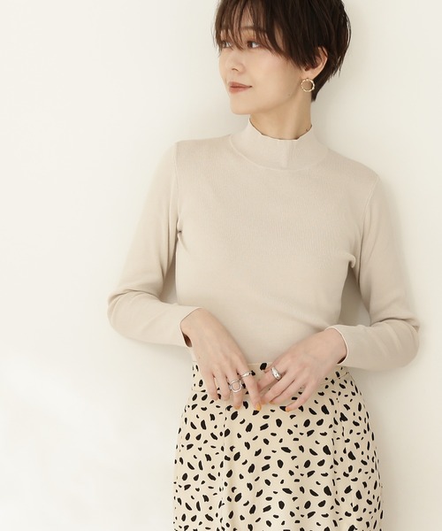 N.(N. Natural Beauty Basic)(エヌエヌナチュラルビューティーベーシック)の「◆総針ボトルネック長袖ニット(ニット/セーター・レディース・ブラック/レッド/グリーン/クリーム/チョコ・MEDIUM)」の3枚目の写真