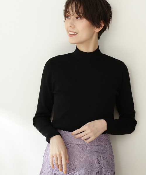 N.(N. Natural Beauty Basic)(エヌエヌナチュラルビューティーベーシック)の「◆総針ボトルネック長袖ニット(ニット/セーター・レディース・ブラック/レッド/グリーン/クリーム/チョコ・MEDIUM)」の2枚目の写真