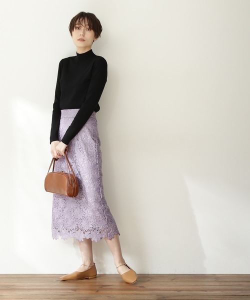 N.(N. Natural Beauty Basic)(エヌエヌナチュラルビューティーベーシック)の「◆総針ボトルネック長袖ニット(ニット/セーター・レディース・ブラック/レッド/グリーン/クリーム/チョコ・MEDIUM)」の6枚目の写真