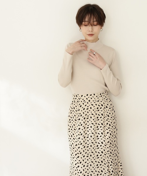 N.(N. Natural Beauty Basic)(エヌエヌナチュラルビューティーベーシック)の「◆総針ボトルネック長袖ニット(ニット/セーター・レディース・ブラック/レッド/グリーン/クリーム/チョコ・MEDIUM)」の14枚目の写真