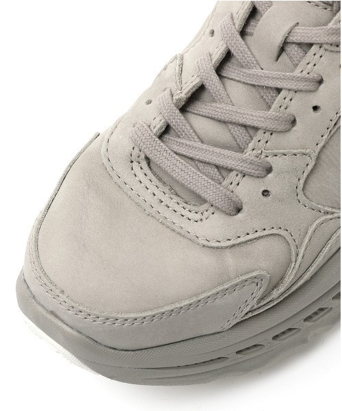 UGG(アグ)の「【UGG for emmi】CA805(スニーカー・レディース・ベージュ・25cm/24.5cm/23.5cm/24cm/23cm)」の5枚目の写真
