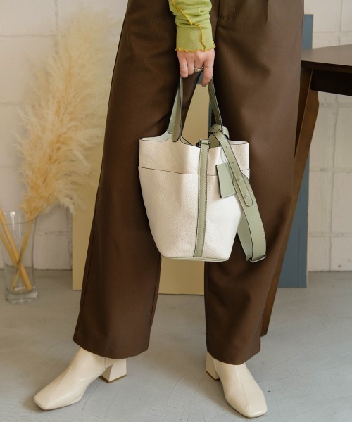 Bab（バブ）の「配色ステッチハンドバッグ（ハンドバッグ・レディース・ライトグリーン/モカ/ブラック系その他/アイボリー/ブラック・ONESIZE）」の5枚目の写真