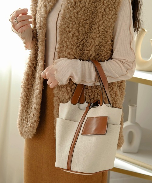 Bab（バブ）の「配色ステッチハンドバッグ（ハンドバッグ・レディース・ライトグリーン/モカ/ブラック系その他/アイボリー/ブラック・ONESIZE）」の11枚目の写真