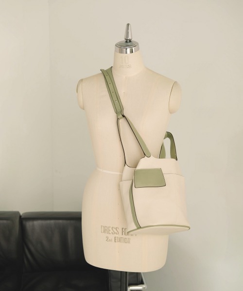 Bab（バブ）の「配色ステッチハンドバッグ（ハンドバッグ・レディース・ライトグリーン/モカ/ブラック系その他/アイボリー/ブラック・ONESIZE）」の14枚目の写真