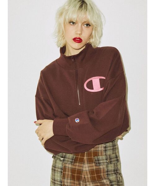 jouetie(ジュエティ)の「【Champion別注】ハーフZIPプルオーバー(スウェット・レディース・ブラック/ブラウン/グレー/ブルー・MEDIUM)」の1枚目の写真